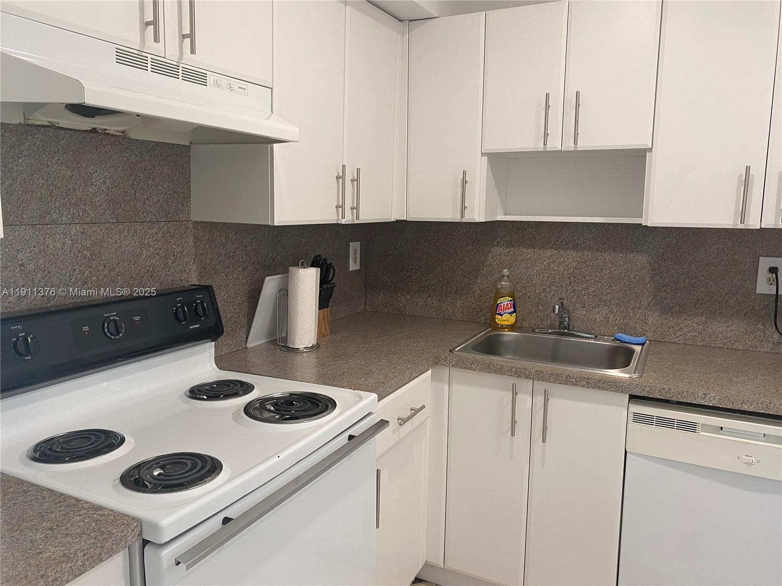 1818 Meridian House · #202 in Miami Beach - Photo 12