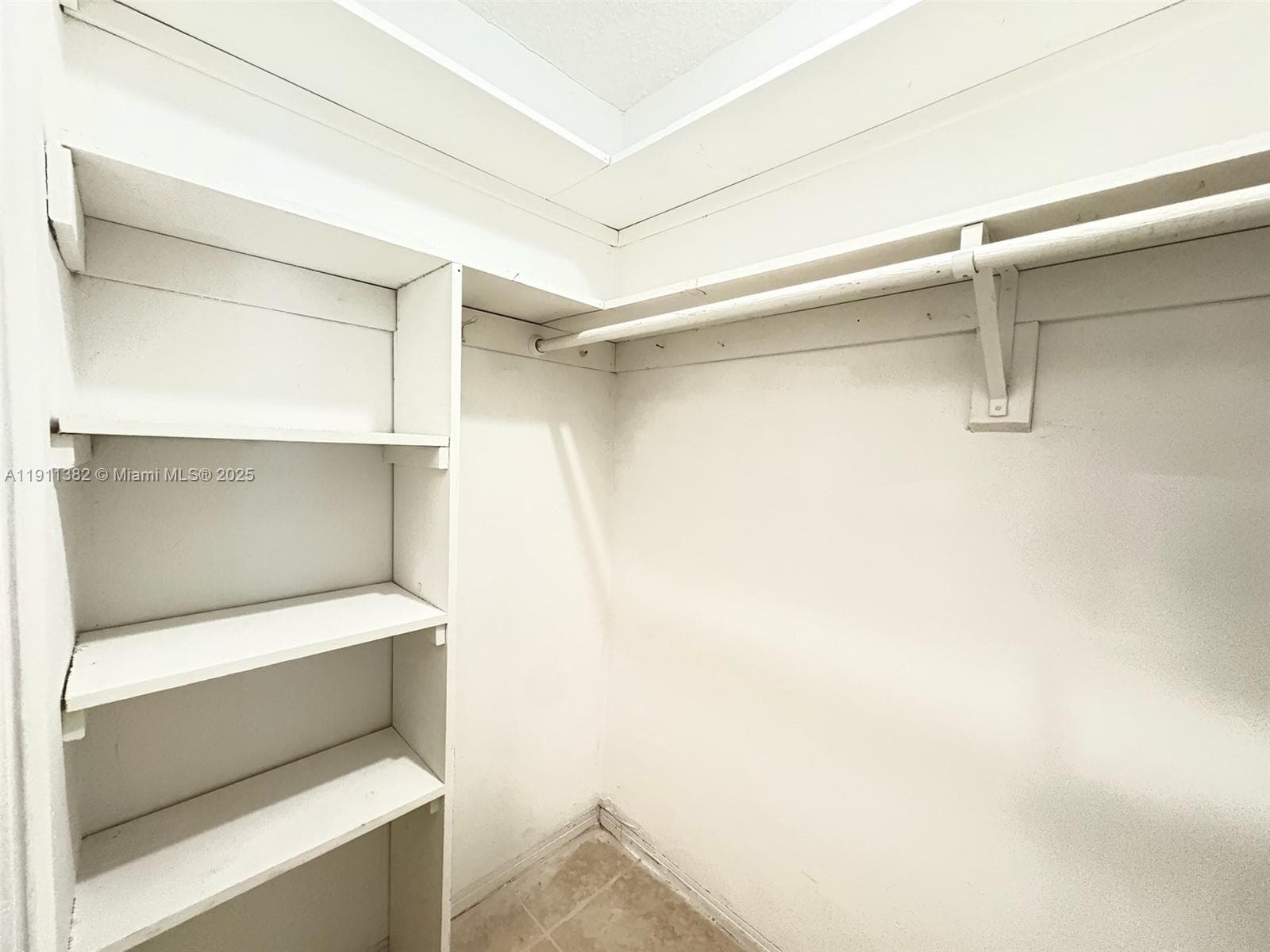 HALLCREST APTS CONDO · #204 in Hallandale Beach - Photo 7