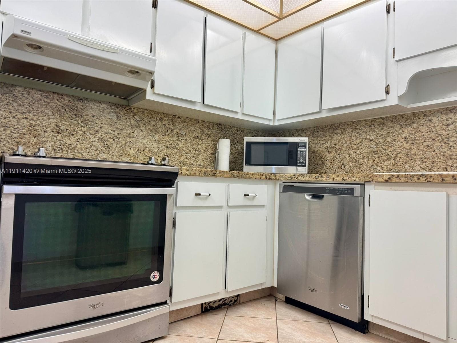 THE ISLES CONDO · #114 in Sunny Isles Beach - Photo 29