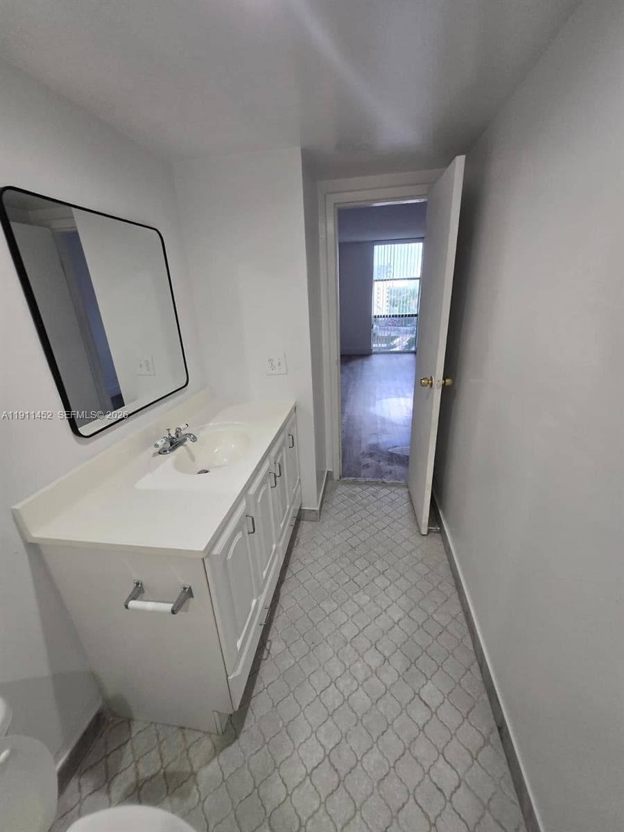 SAILBOAT CAY CONDO · #604 in North Miami - Photo 12