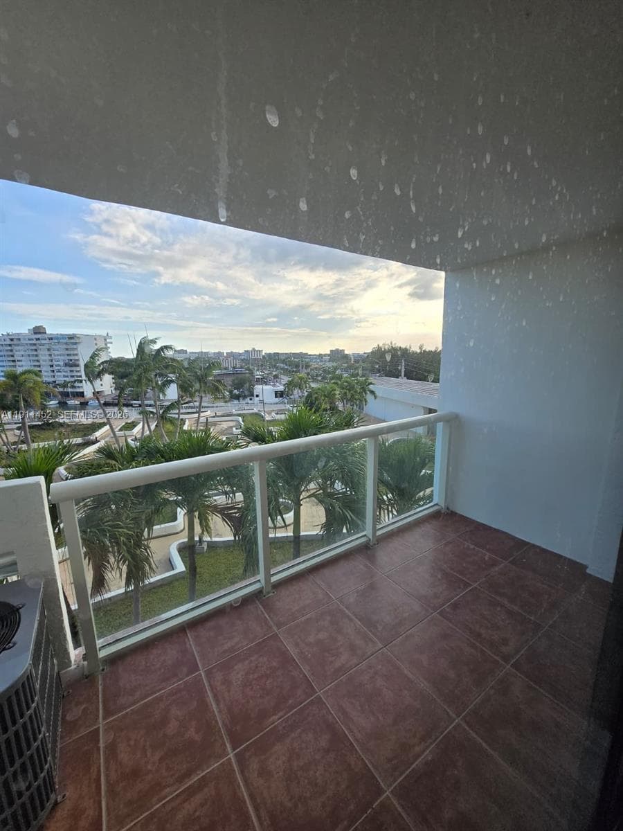 SAILBOAT CAY CONDO · #604 in North Miami - Photo 14