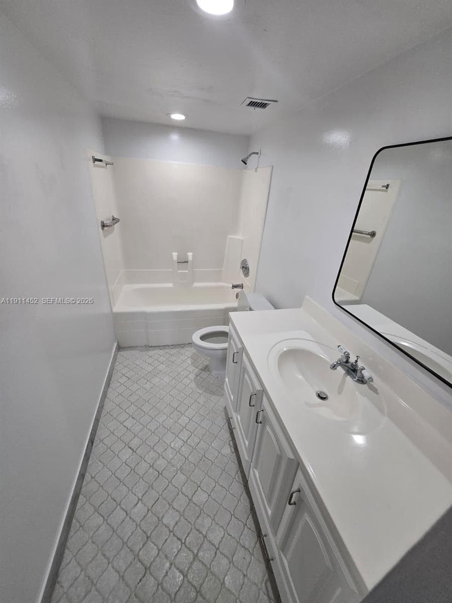SAILBOAT CAY CONDO · #604 in North Miami - Photo 11
