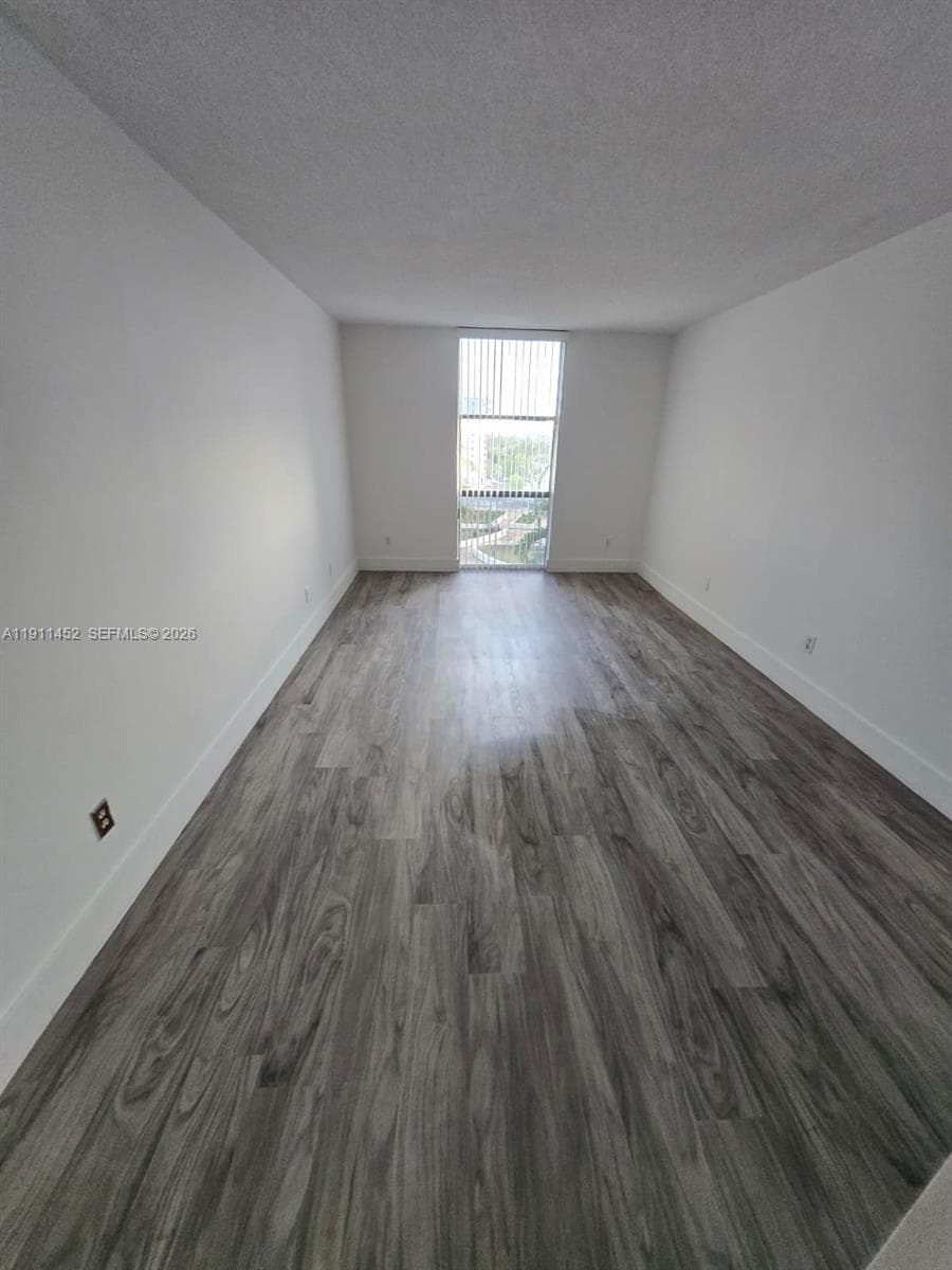 SAILBOAT CAY CONDO · #604 in North Miami - Photo 8