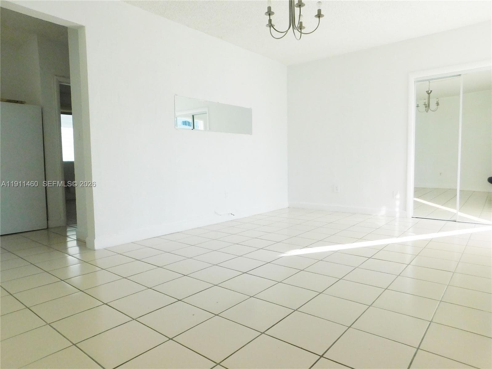 MARSEILLES DECO CONDO · #113 in Miami Beach - Photo 8