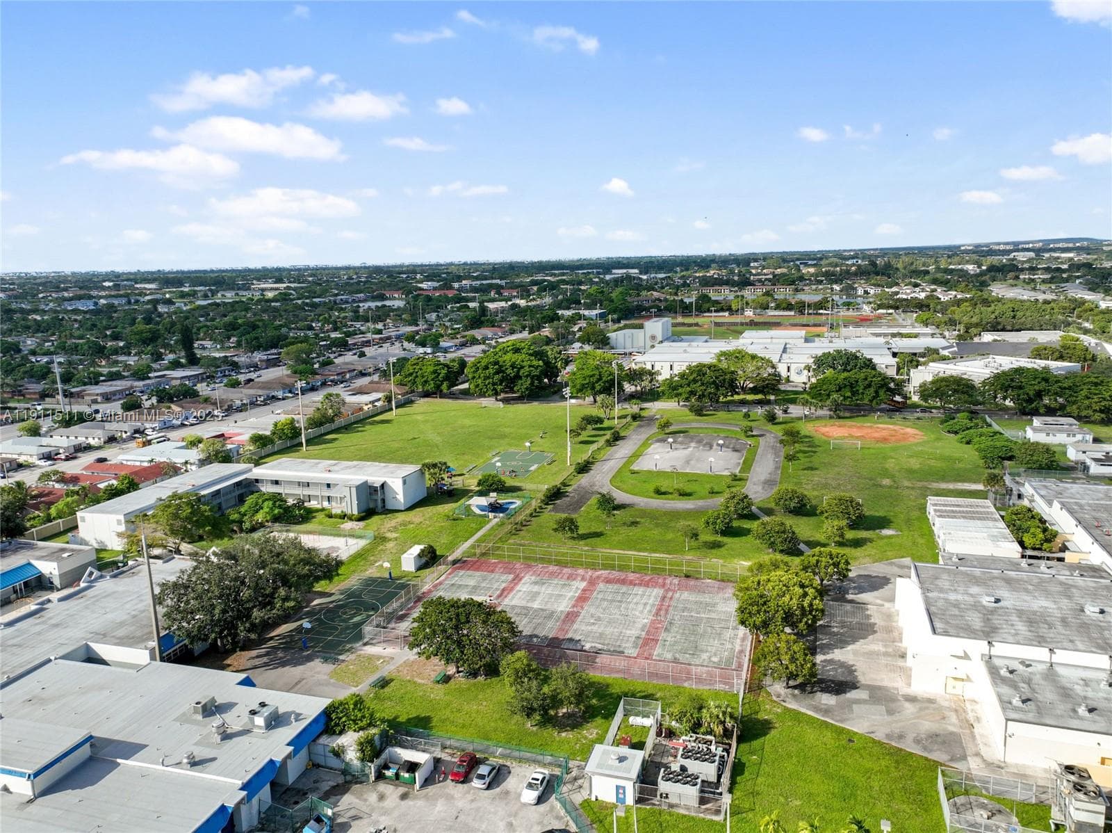 Lakeview Club Condo · #210 in Oakland Park - Photo 32
