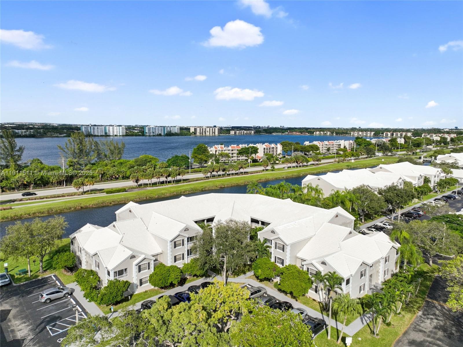 Lakeview Club Condo · #210 in Oakland Park - Photo 28