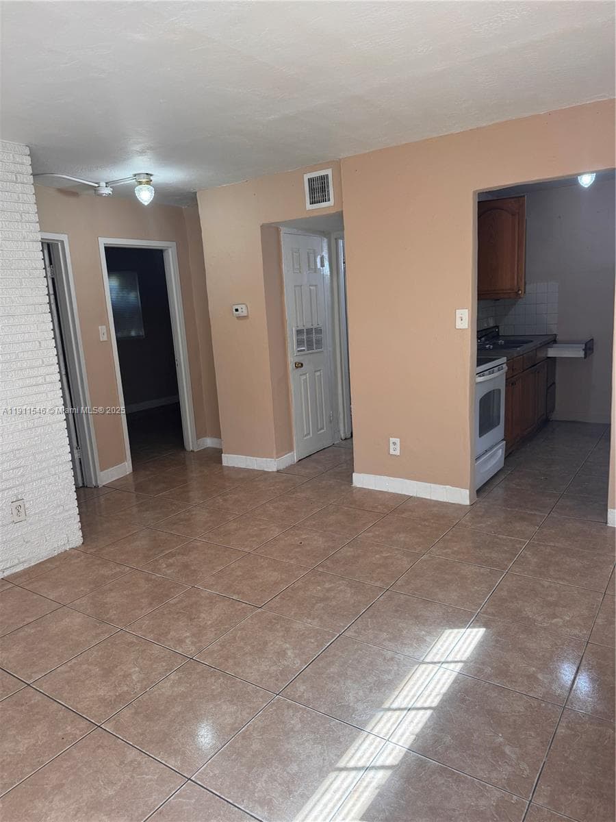 COLLIER CITY · #1 in Pompano Beach - Photo 4