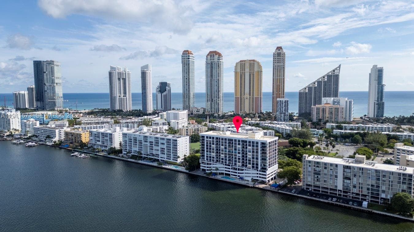 BAY COUNTRY CLUB CONDO · #803 in Sunny Isles Beach - Photo 4