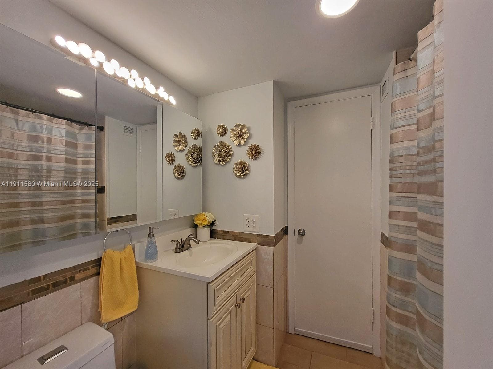 IMPERIAL TOWERS CONDO · #206 in Hallandale Beach - Photo 17