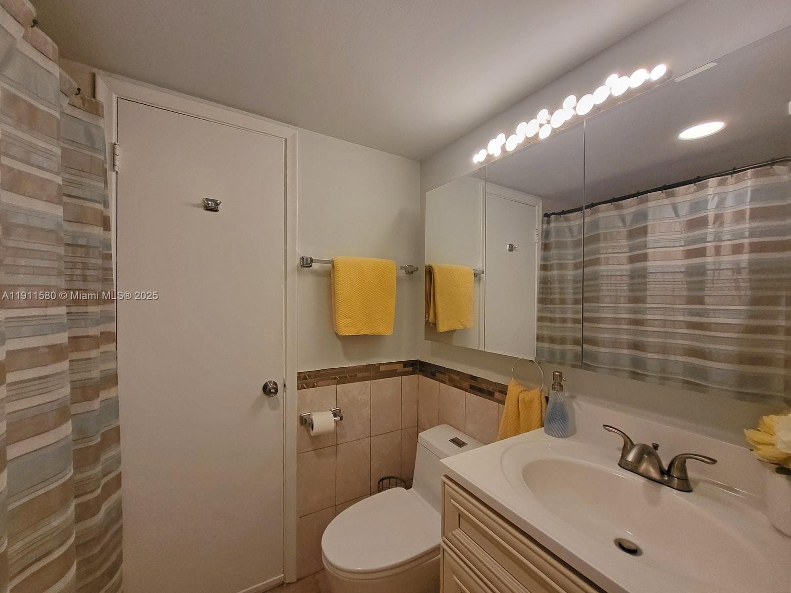IMPERIAL TOWERS CONDO · #206 in Hallandale Beach - Photo 16