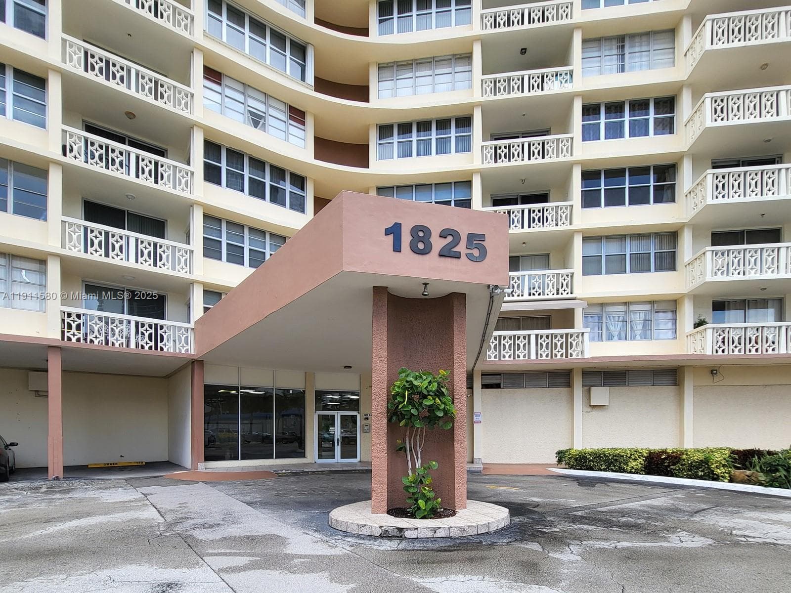 IMPERIAL TOWERS CONDO · #206 in Hallandale Beach - Photo 19