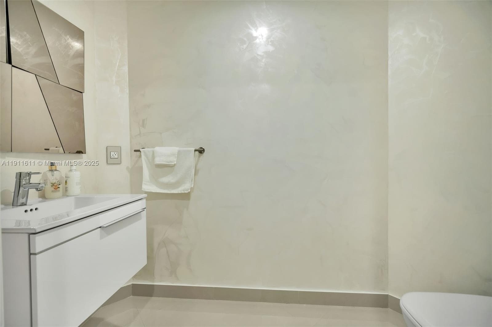 MARINA PALMS RESIDENCES N · #910 in North Miami Beach - Photo 22