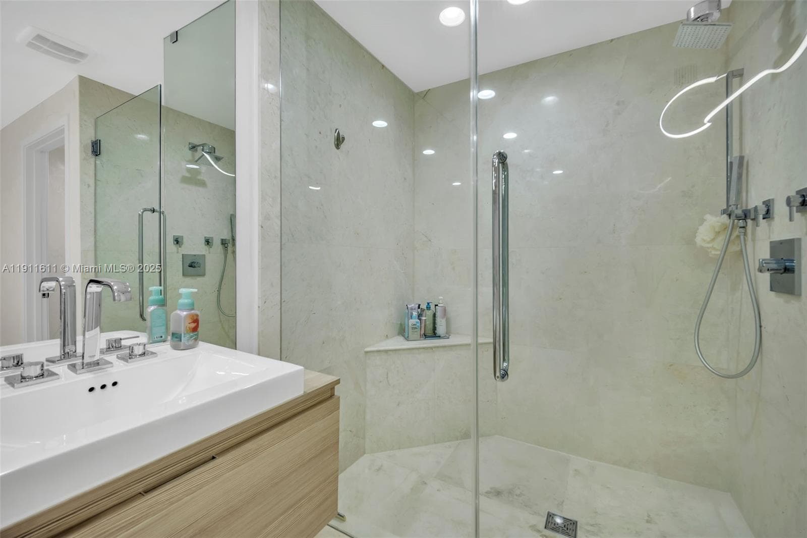 MARINA PALMS RESIDENCES N · #910 in North Miami Beach - Photo 32
