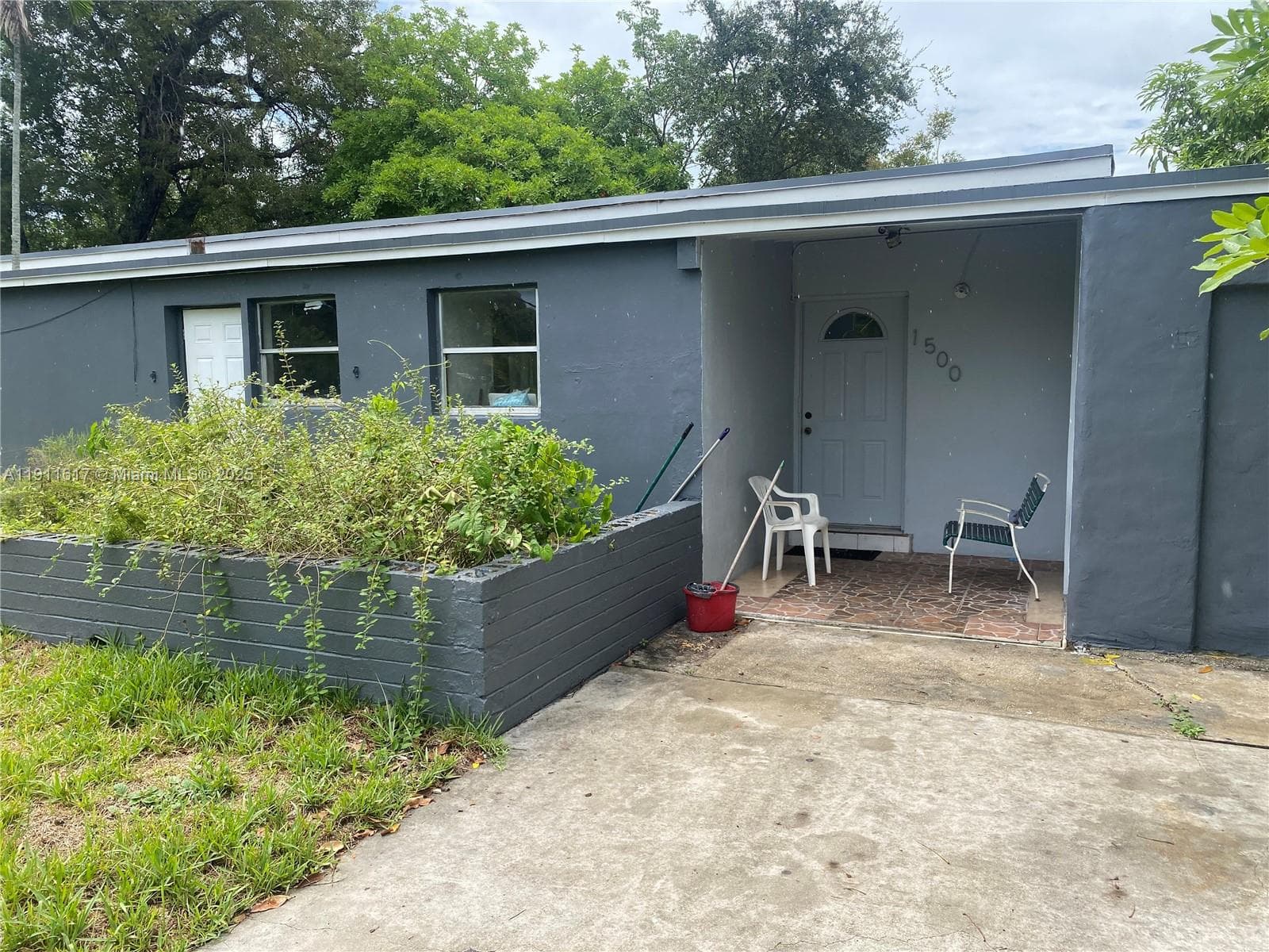 1500 NW 11th Ct photo 2