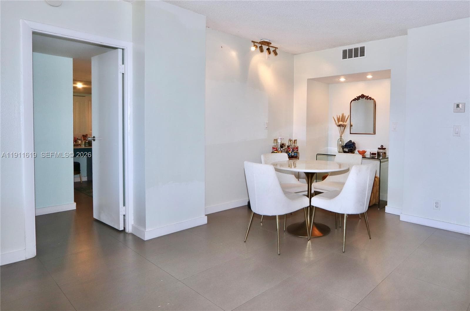 CORONADO · #836 in Aventura - Photo 9