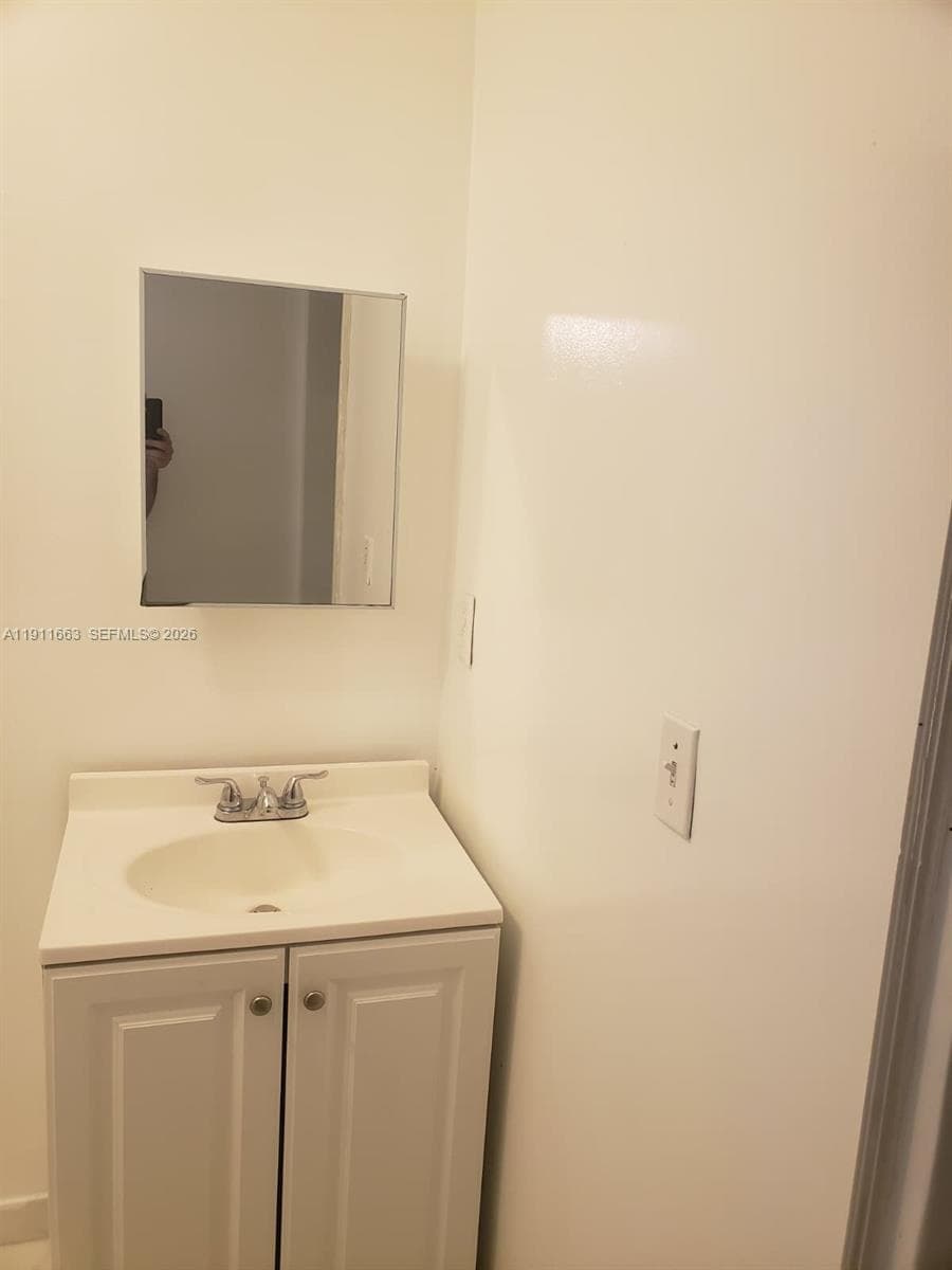 1101 SW 17 AVE photo 20