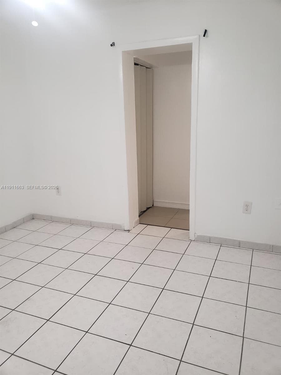 1101 SW 17 AVE photo 21