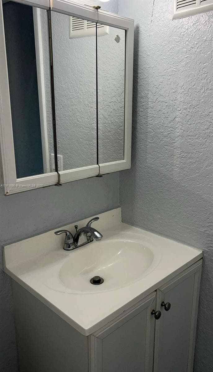 Bella Venezia · #208 in Hialeah - Photo 7