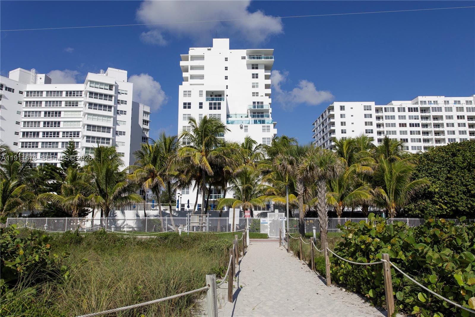 Carriage Club South · #PH-1 in Miami Beach - Photo 73