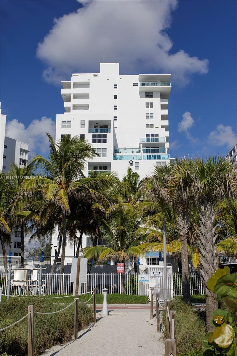 Carriage Club South · #PH-1 in Miami Beach - Photo 75