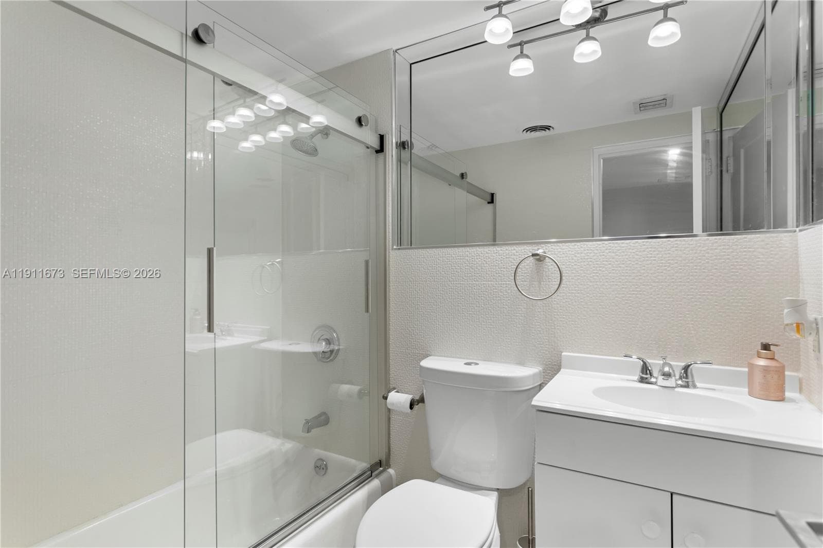 Carriage Club South · #PH-1 in Miami Beach - Photo 39