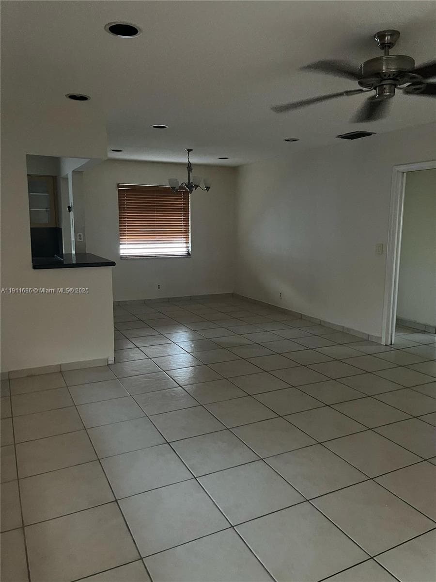 PINETREE CONDO · #5 in Hollywood - Photo 3