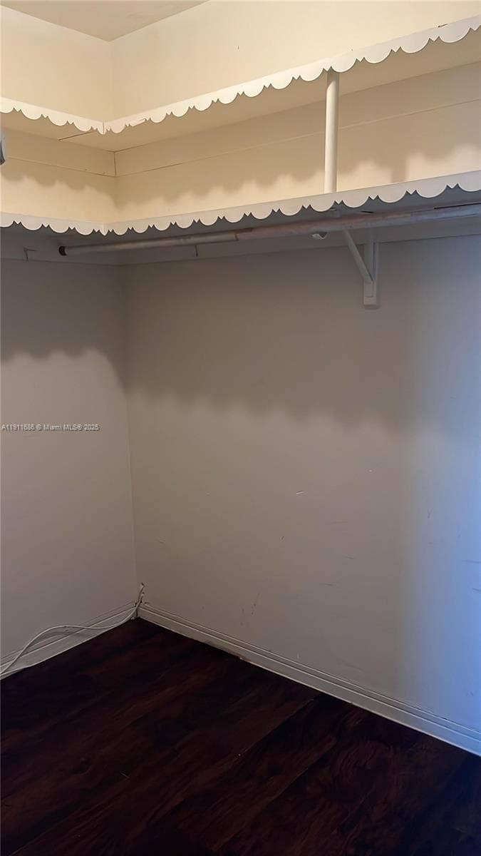PINETREE CONDO · #5 in Hollywood - Photo 8