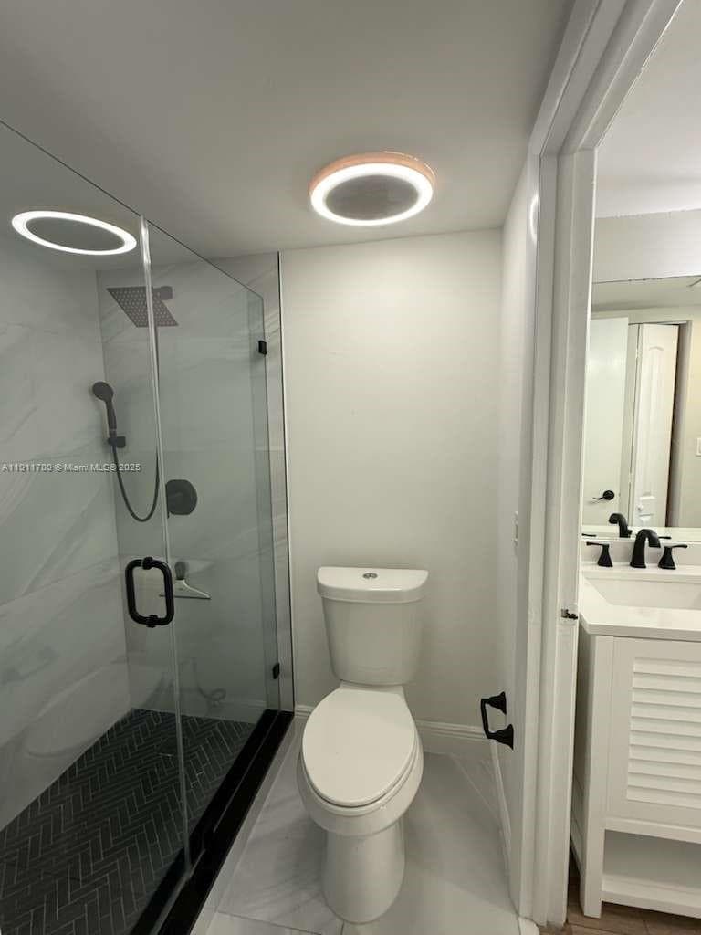 INDIAN CREEK CL MARINA CO · #7E in Miami Beach - Photo 16