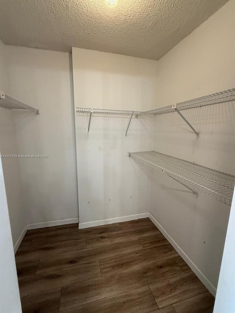 Walk-in Closet