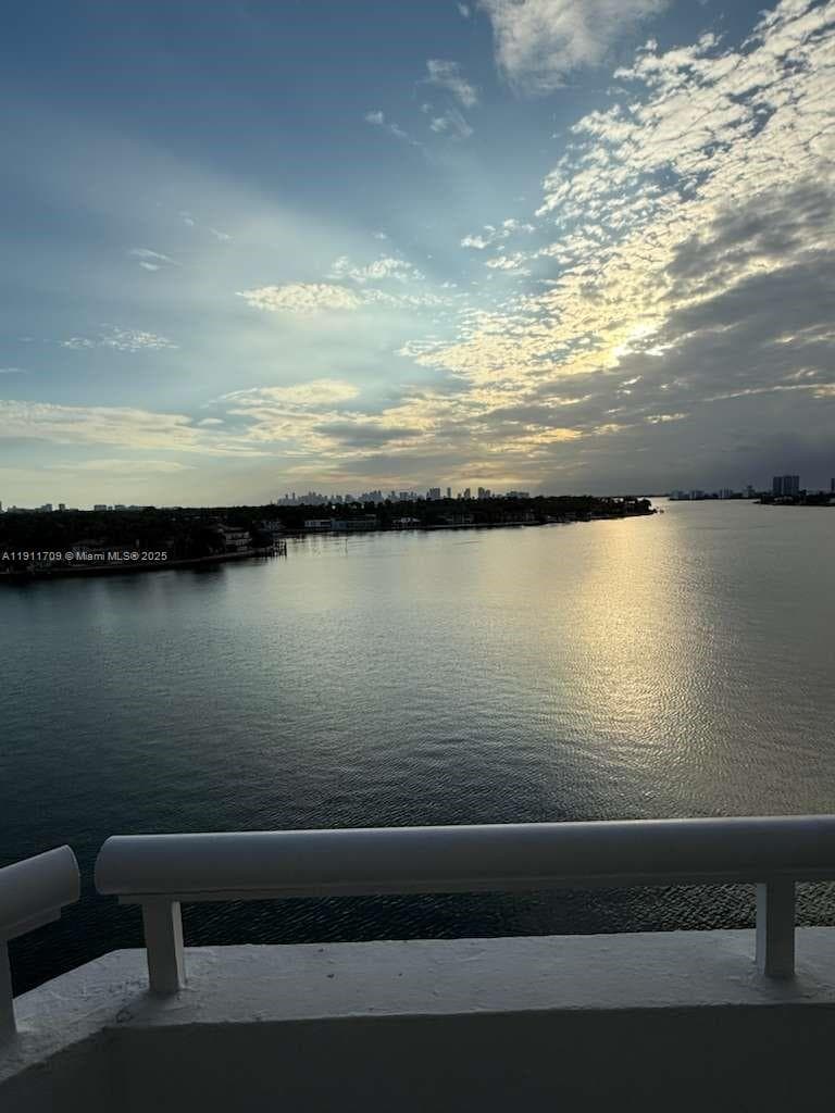 INDIAN CREEK CL MARINA CO · #7E in Miami Beach - Photo 3