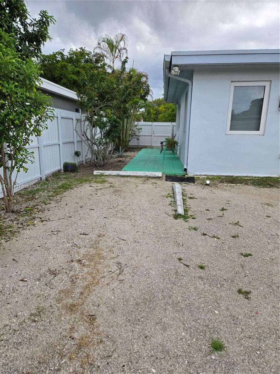 ALHAMBRA HEIGHTS SEC 5 · #2 in North Miami - Photo 3