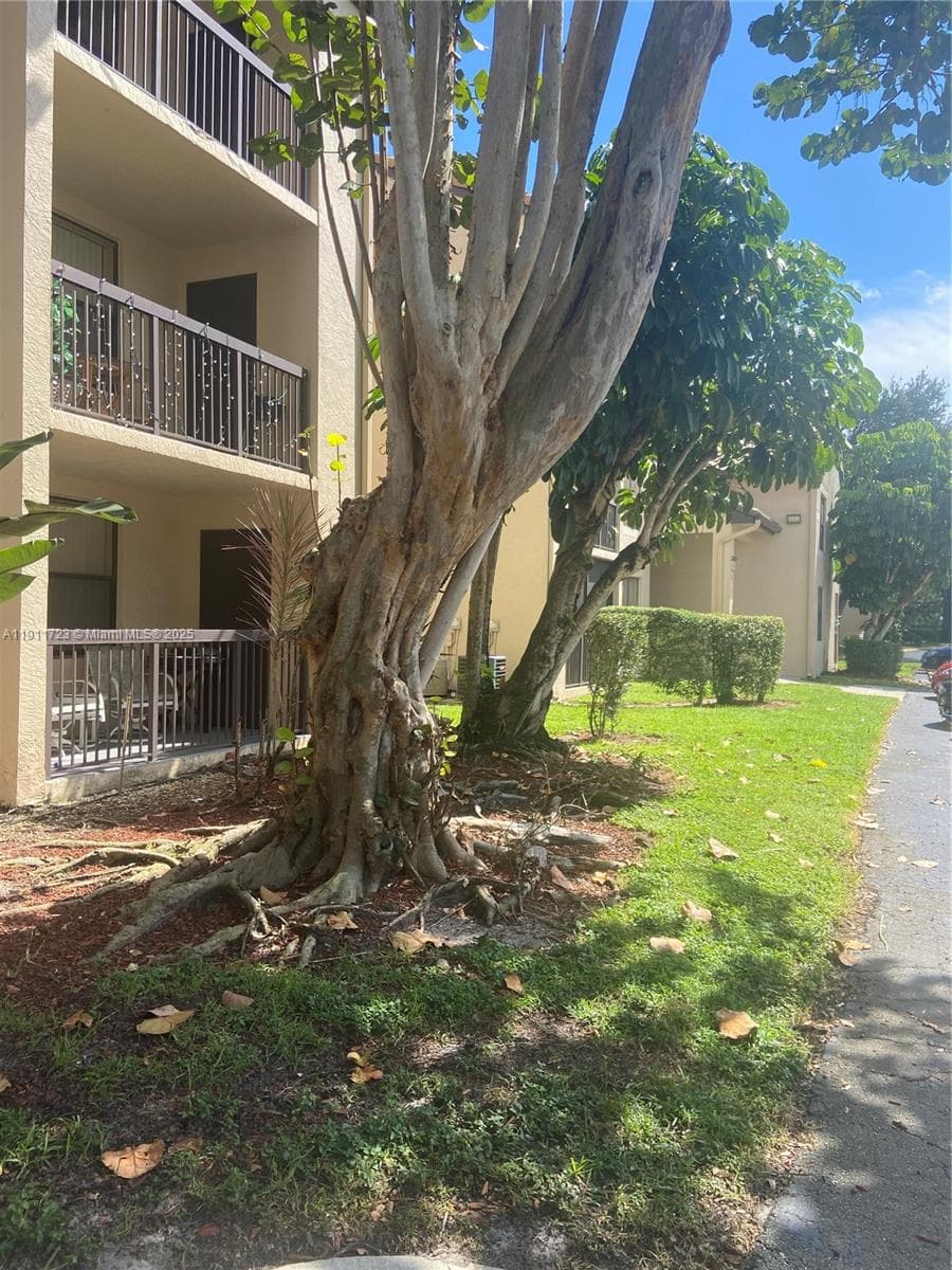 PALM AIRE GARDENS CONDO · #19 in Pompano Beach - Photo 5