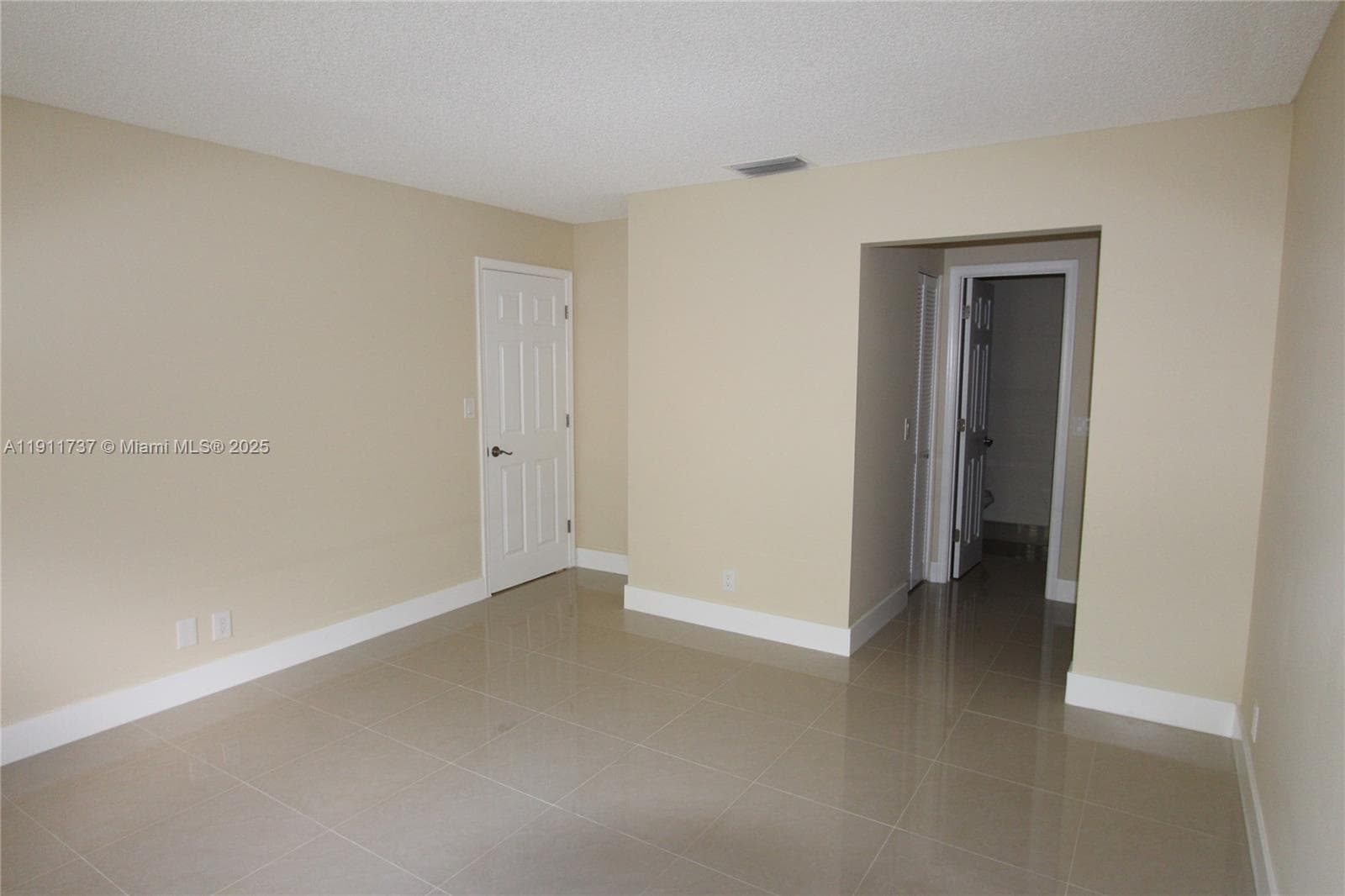 Pines Of Oakland · #1208 in Oakland Park - Photo 16