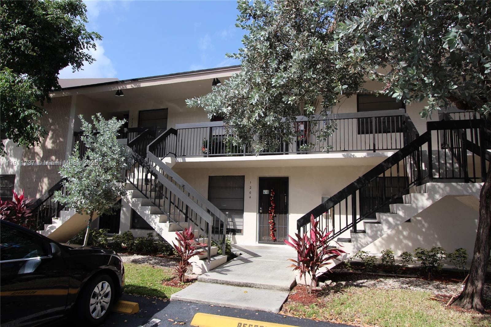 Pines Of Oakland · #1208 in Oakland Park - Photo 3