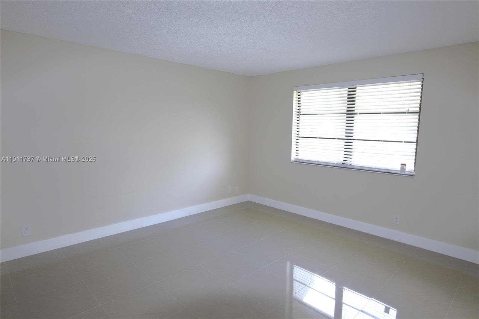 Pines Of Oakland · #1208 in Oakland Park - Photo 5