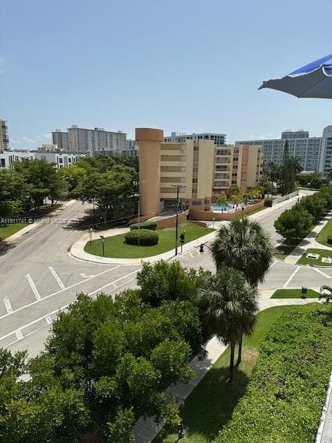 Towne Royale · #PH6 in Sunny Isles Beach - Photo 9