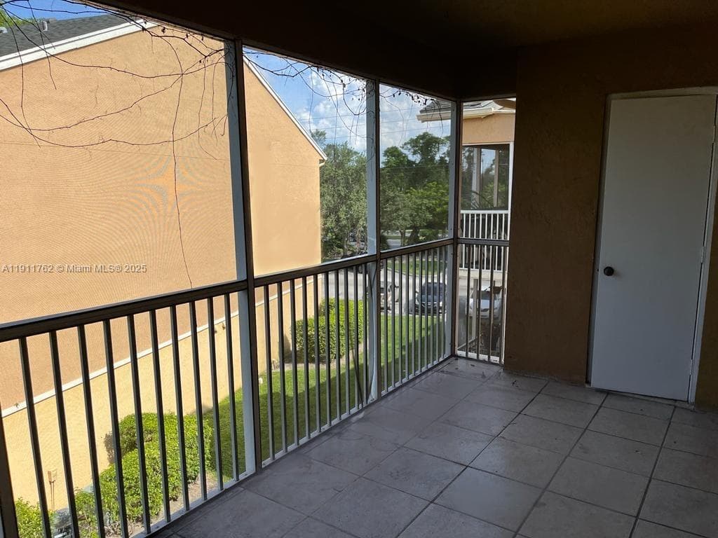 WINDWARD LAKES CONDO · #D308 in Pompano Beach - Photo 12
