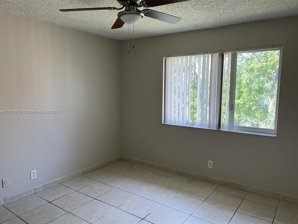 WINDWARD LAKES CONDO · #D308 in Pompano Beach - Photo 7