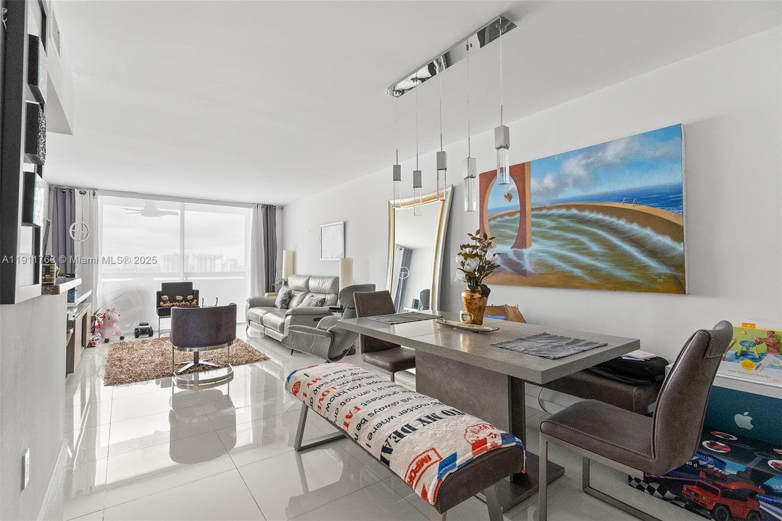 PARC PLAZA CONDO · #14F in Miami Beach - Photo 1