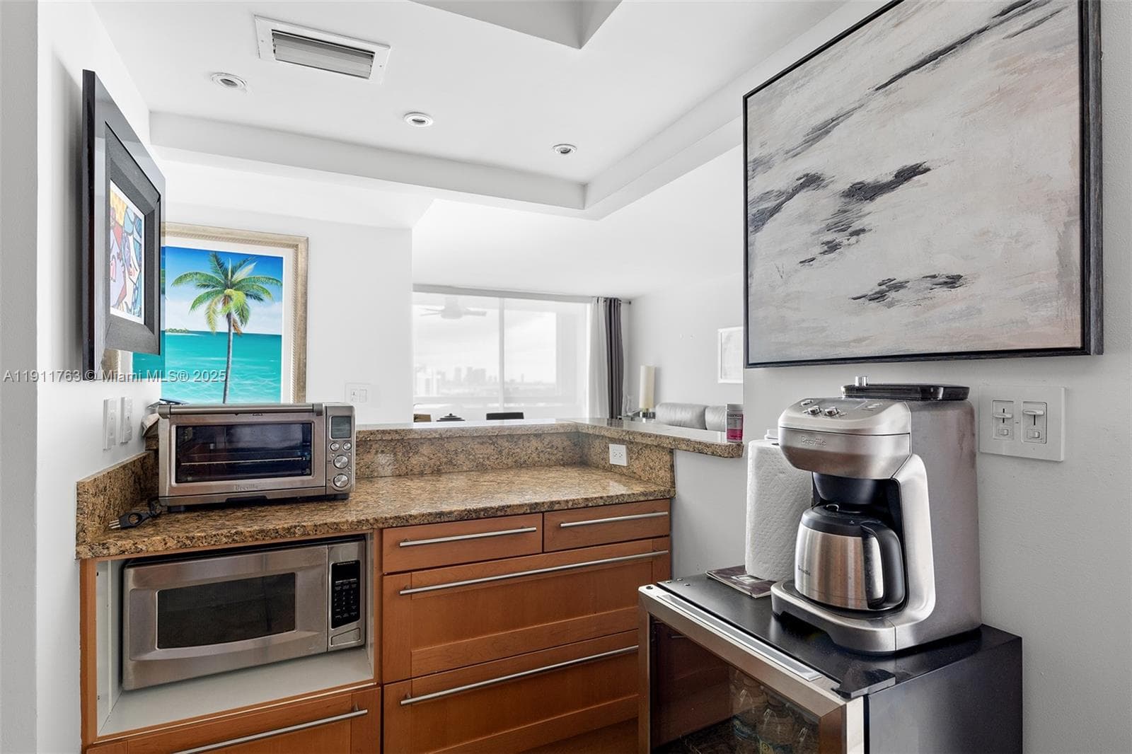 PARC PLAZA CONDO · #14F in Miami Beach - Photo 10