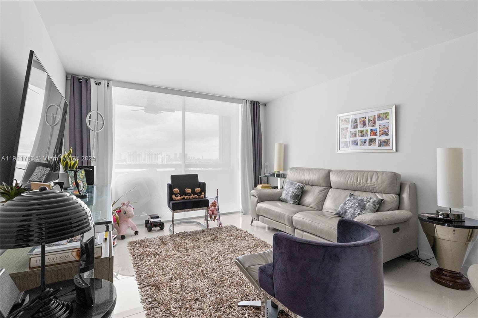 PARC PLAZA CONDO · #14F in Miami Beach - Photo 4