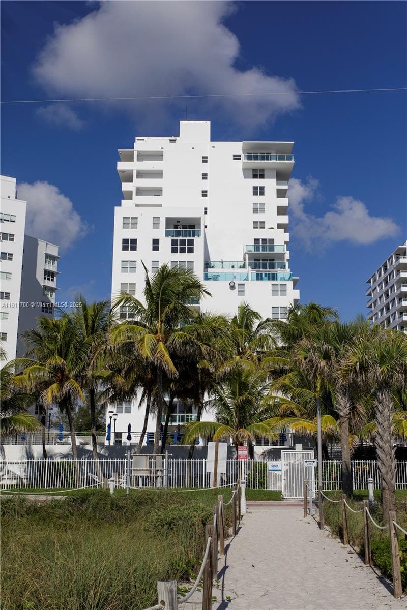 Carriage Club South · #1G in Miami Beach - Photo 29