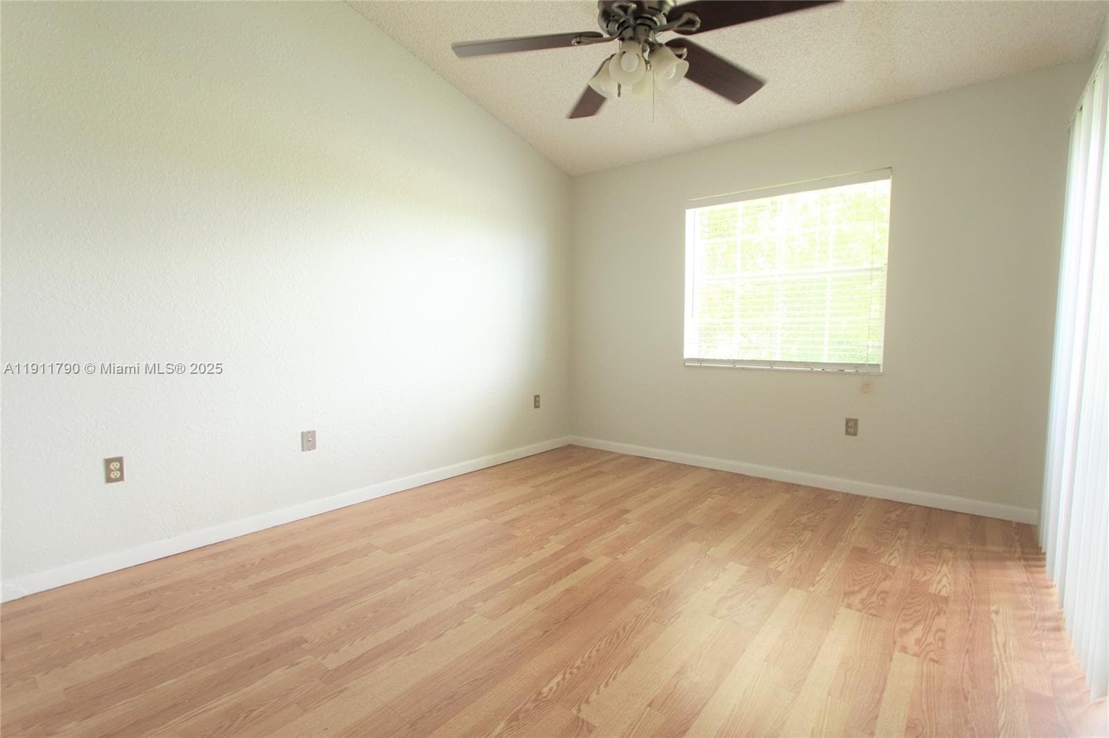 Lakeview Club Condo · #306 in Oakland Park - Photo 13