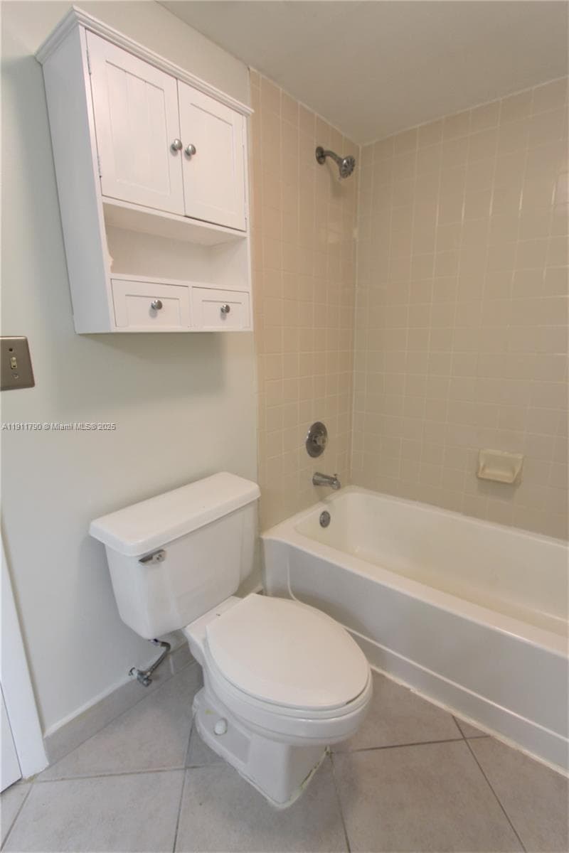 Lakeview Club Condo · #306 in Oakland Park - Photo 17