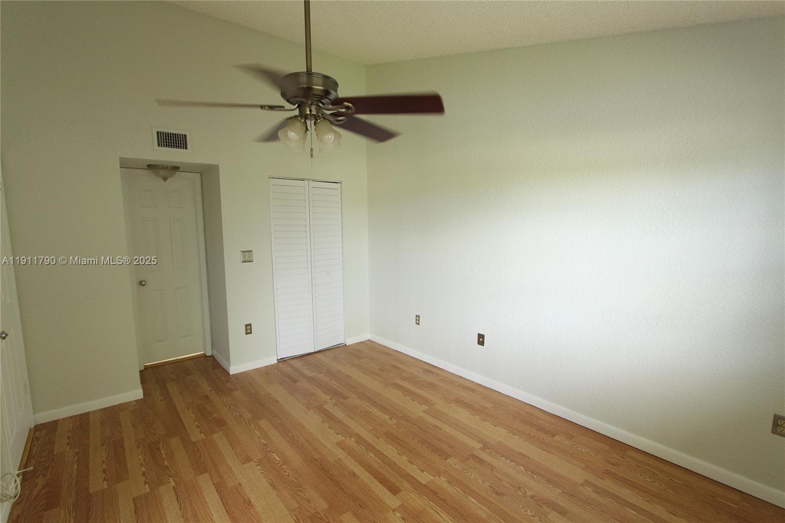 Lakeview Club Condo · #306 in Oakland Park - Photo 14