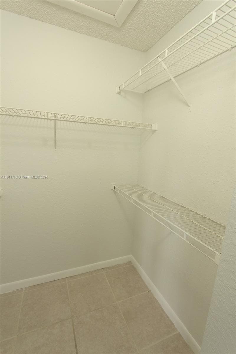 Lakeview Club Condo · #306 in Oakland Park - Photo 15