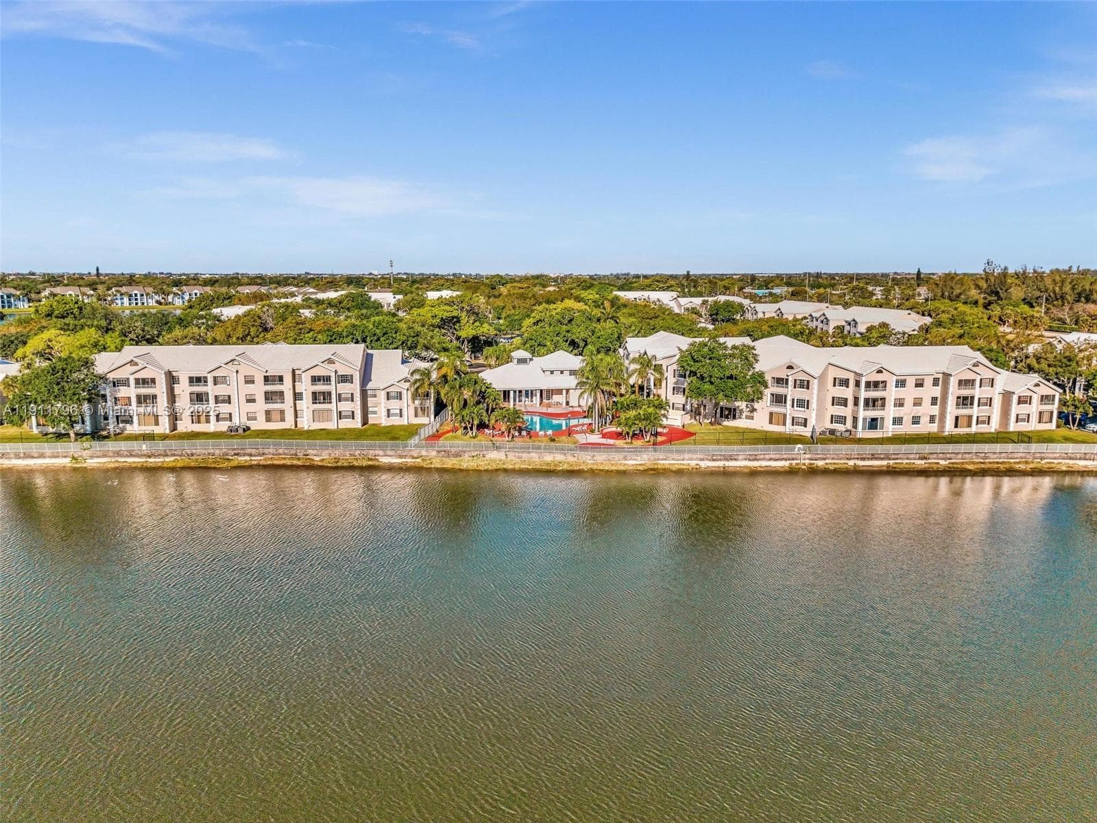 LAKEVIEW CLUB CONDO · #208 in Oakland Park - Photo 52