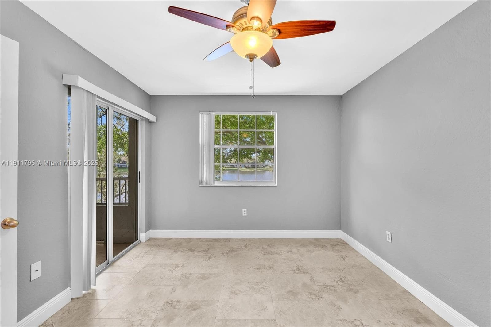 LAKEVIEW CLUB CONDO · #208 in Oakland Park - Photo 12
