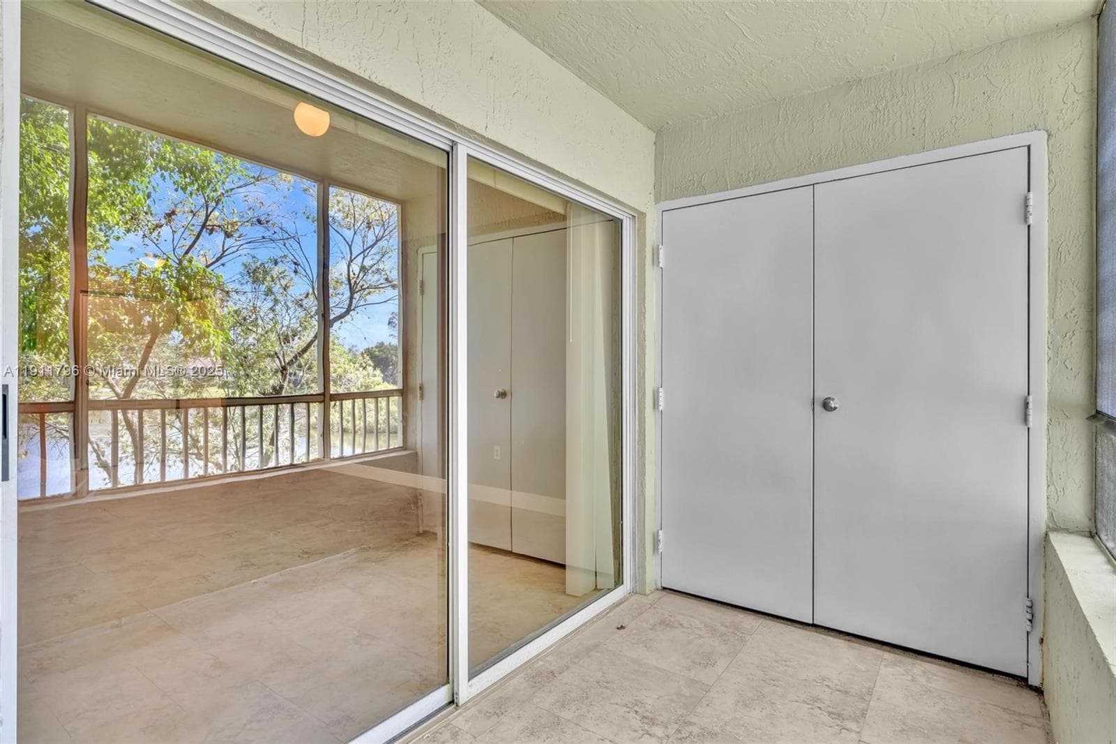 LAKEVIEW CLUB CONDO · #208 in Oakland Park - Photo 22