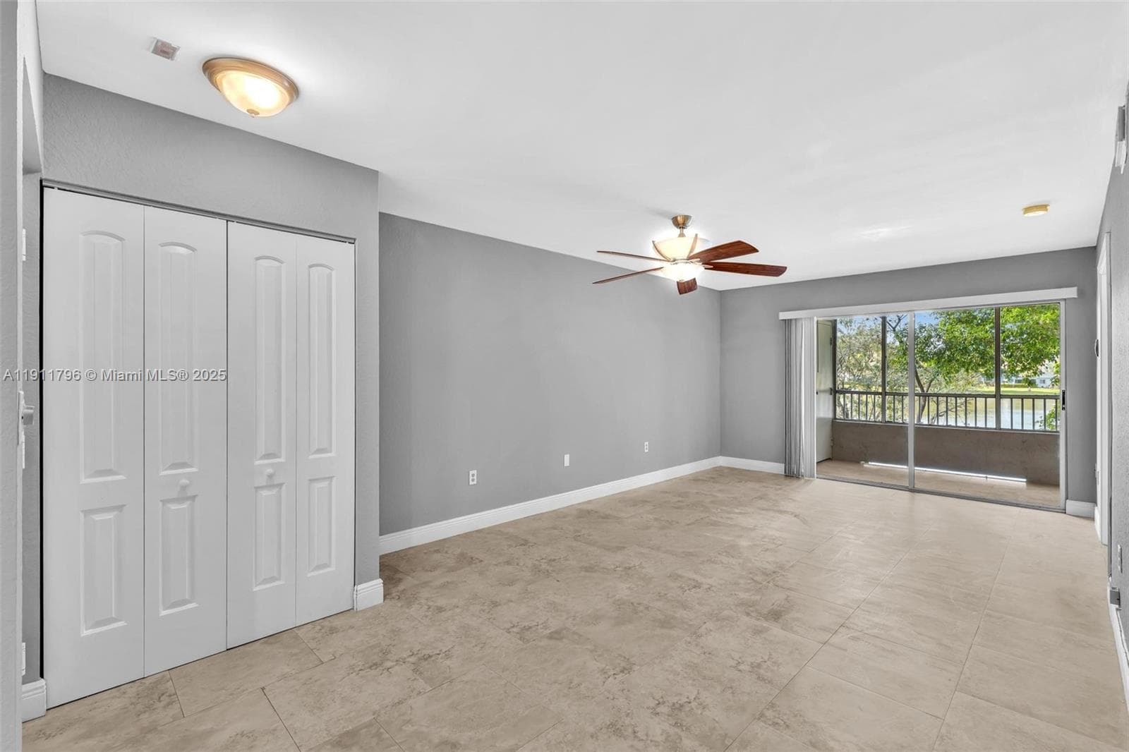 LAKEVIEW CLUB CONDO · #208 in Oakland Park - Photo 11